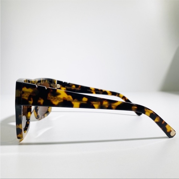 Tortoise Shell Square Sunglasses - Picture 5 of 11